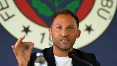 Fenerbahçe Teknik Direktörü Domenico Tedesco, Beşiktaş maçıyla birlikte sarı-lacivertlilerin başında