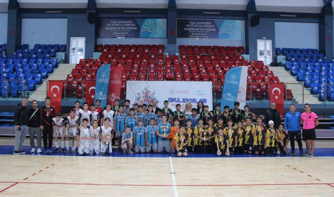 kızlar ve yıldız erkekler-kızlar hentbol müsabakaların tamamlandı. Gençlik ve Spor