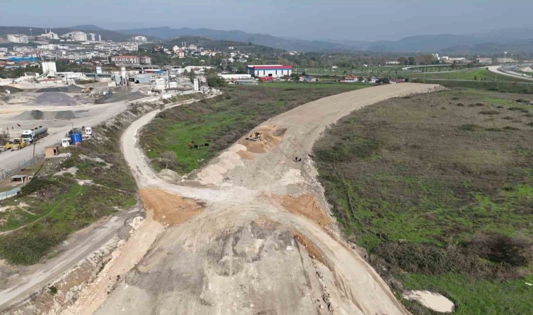 Düzce’nin çevreyolu ağına yeni güzergah Düzce’nin trafik yükünü hafifletecek yeni çevreyolu projesinde çalışmalar hızla ilerliyor.