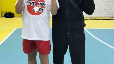 Eskişehir’de düzenlenen 29 Ekim Kick Boks Cumhuriyet Kupası müsabakalarının şampiyonu