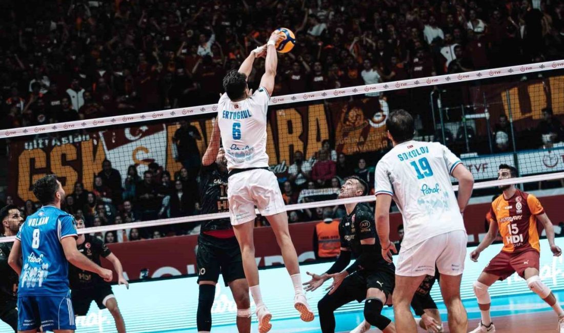 Efeler Ligi 2. haftasında Halkbank, Galatasaray’ı 3-0 mağlup etti. Salon: