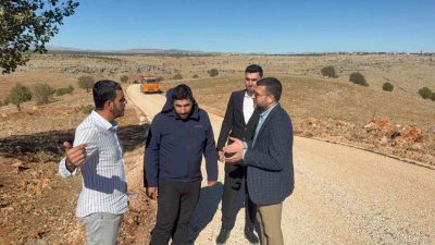 Diyarbakır’ın Eğil ilçesinde 2700 metrelik sathi kaplama asfalt ile ulaşım