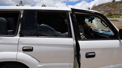 Ekvador Devlet Başkanı Daniel Noboa’nın aracına taşlı ve silahlı saldırı