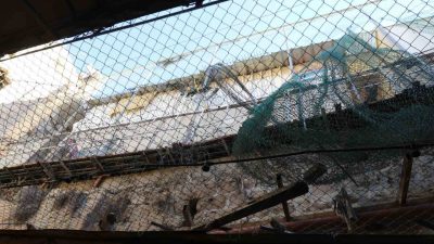 İsrail işgali altındaki Batı Şeria’da bulunan El Halil kentinde Filistinliler,