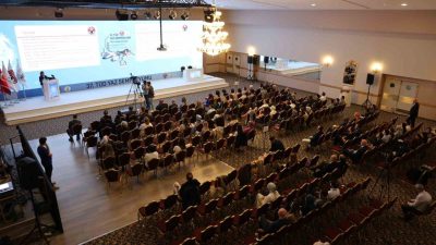 Elazığ’da çeşitli illerden 300 hekimin katılımı ile düzenlenen 37. Yaz