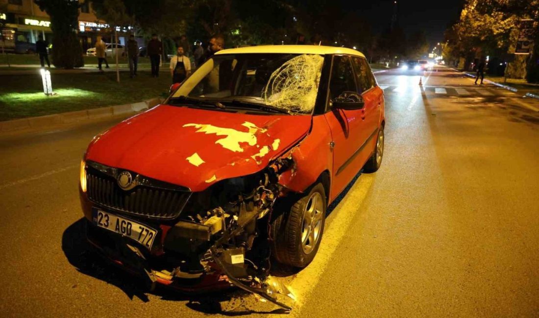 Elazığ’da otomobil yayalara çarptı: 2 ağır yaralı Elazığ’da yolun karşısına geçmeyen çalışan 2 kişi, otomobilin çarpması sonucu