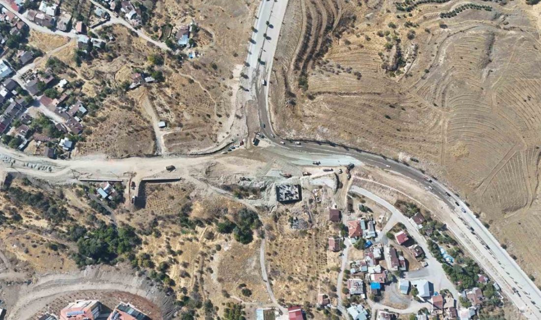 Elazığ’da yol genişletme çalışmaları sürüyor Elazığ Belediyesi tarafından Prof. Dr. Necmettin Erbakan Bulvarı Zafran Kavşağı