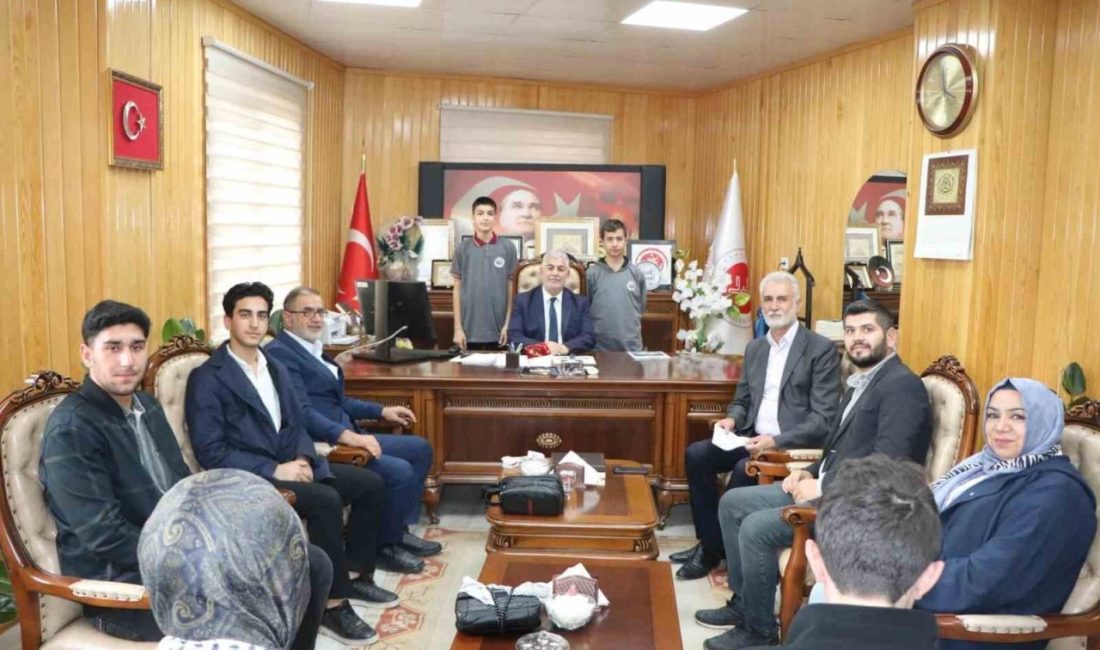 Elazığ’da lise öğrencileri Filistin’e destek kampanyası düzenledi. Yardım kampanyasında toplanan