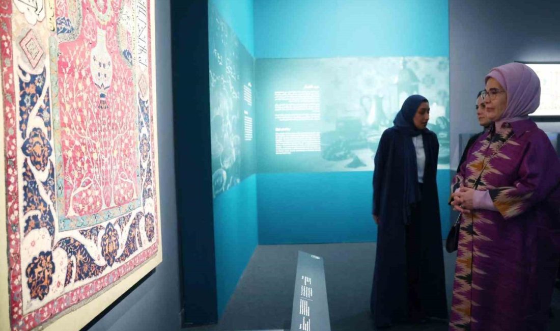 Cumhurbaşkanı Recep Tayyip Erdoğan’ın eşi Emine Erdoğan, Katar’da İslam Eserleri