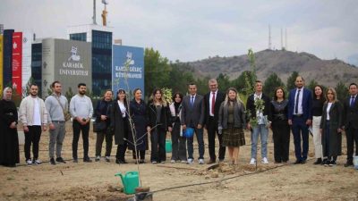 Karabük Üniversitesinde (KBÜ) “Erasmus Days 2025” etkinlikleri, farklı fakültelerde kurulan