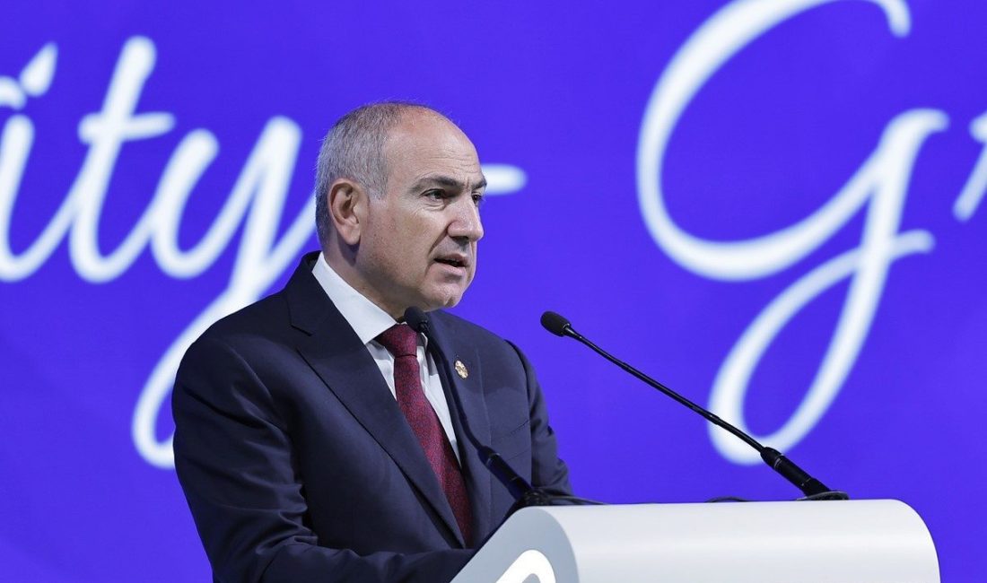 Ermenistan Başbakanı Nikol Paşinyan, Gürcistan’da düzenlenen 5. Tiflis İpek Yolu