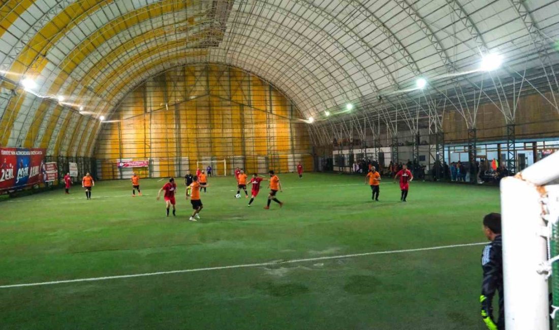 Erzincan Belediyesi birimler arası halı saha futbol turnuvası başladı Erzincan Belediyesi tarafından düzenlenen birimler arası halı saha futbol turnuvası
