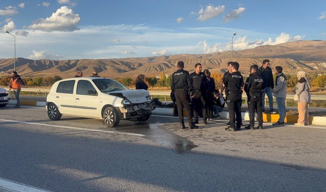 Erzincan-Sivas kara yolu Gümüşhane kavşağında meydana gelen trafik kazasında 2
