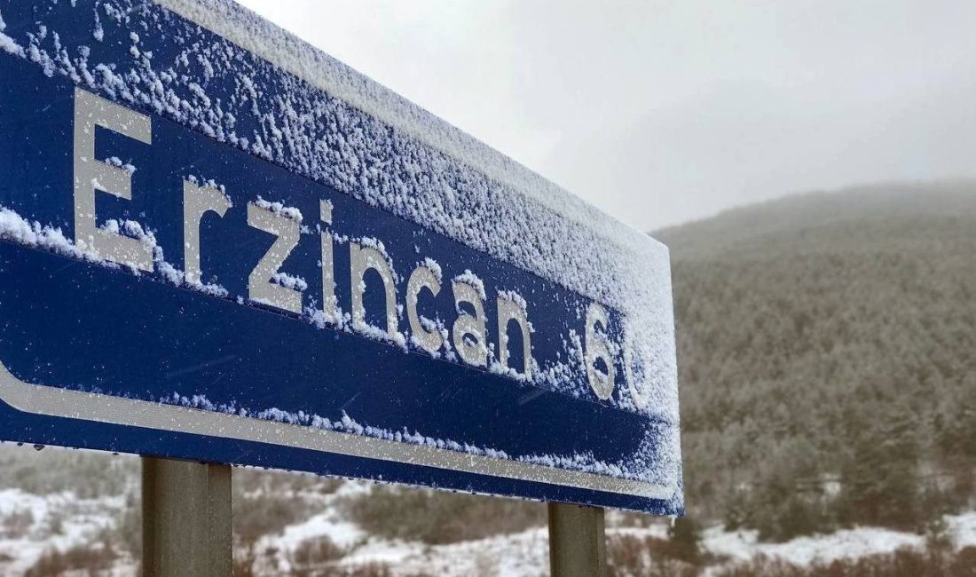 Erzincan’da sağanak yağış, yüksek kesimlerde kar bekleniyor Erzincan kent merkezinde aralıklı sağanak yağış yüksek kesimlerde kar yağışı