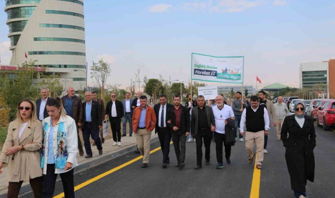 Erzurum Sağlık İl Müdürlüğü geniş katılımlı bir yürüyüşle Dünya Yürüyüş