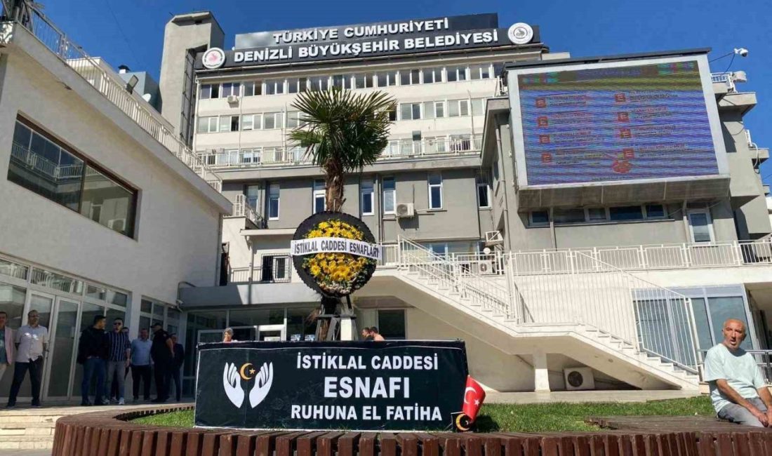 Denizli Büyükşehir Belediyesi tarafından İstiklal Caddesinde hayata geçirilen ‘Otobüs Yolu’