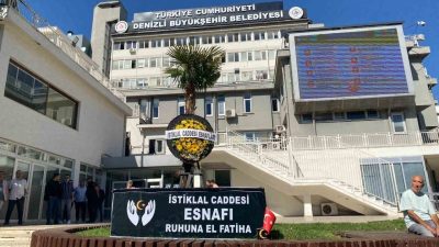 Denizli Büyükşehir Belediyesi tarafından İstiklal Caddesinde hayata geçirilen ‘Otobüs Yolu’