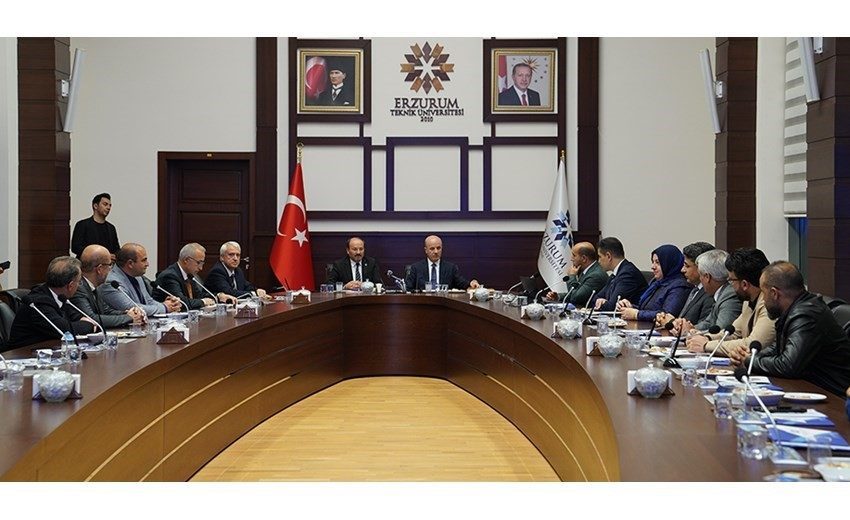 ETÜ senatosu, YÖK Başkanı Özvar’ın başkanlığında toplandı Erzurum Teknik Üniversitesi (ETÜ) Senatosu, Yükseköğretim Kurulu (YÖK) Başkanı Prof.