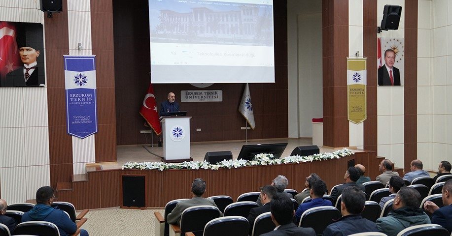 ETÜ’nün idari kadrosu yapay zekâ ile güçleniyor Erzurum Teknik Üniversitesi’nde (ETÜ) idari personele yönelik “İdari İş ve