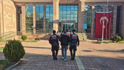 Çorum’un Laçin ilçesinde jandarma ekiplerince bir nakliye aracında yapılan aramada,