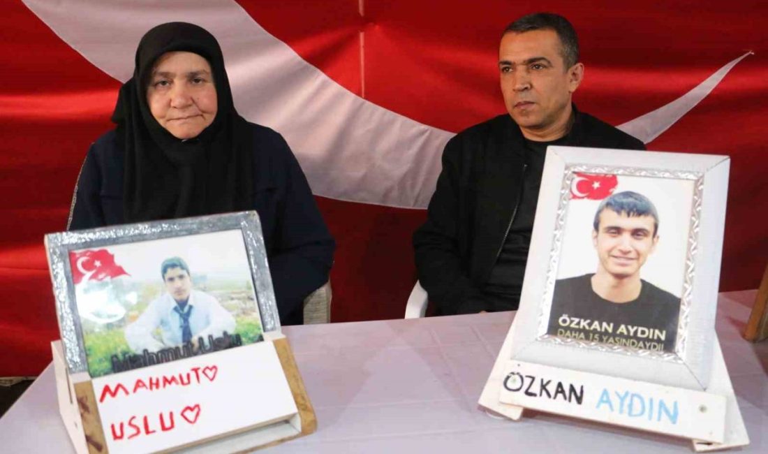 Evlat nöbetindeki ailelerden Kurtulmuş’un Diyarbakır ziyaretine destek Diyarbakır’da evlat nöbetinde bulunan ailelerden Süleyman Aydın ve Bedriye Uslu,