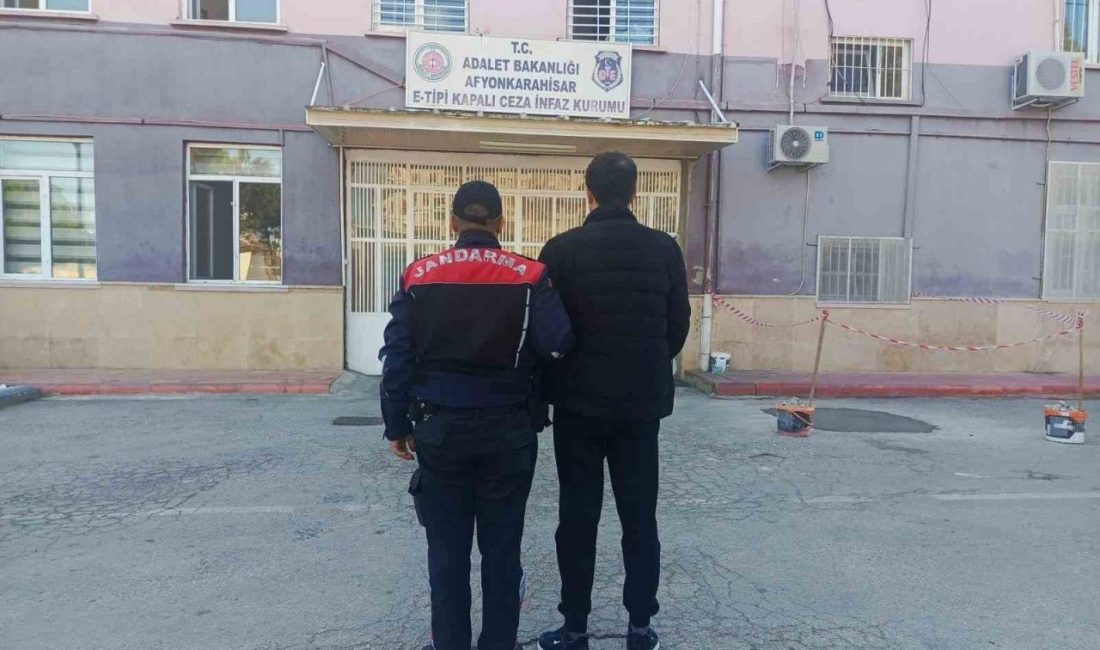 Farklı suçlardan 20 yıl hapis cezasıyla aranan şahsı jandarma yakaladı Afyonkarahisar’da farklı suçlardan 20 yıl hapis cezasıyla aranan şahıs jandarma