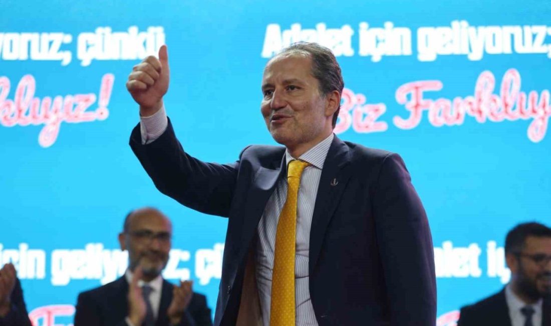 Yeniden Refah Partisi (YRP) 3. Olağan Kayseri İl Kongresi’nde konuşan