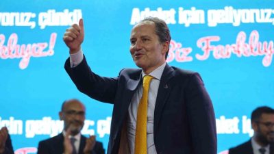 Yeniden Refah Partisi (YRP) 3. Olağan Kayseri İl Kongresi’nde konuşan