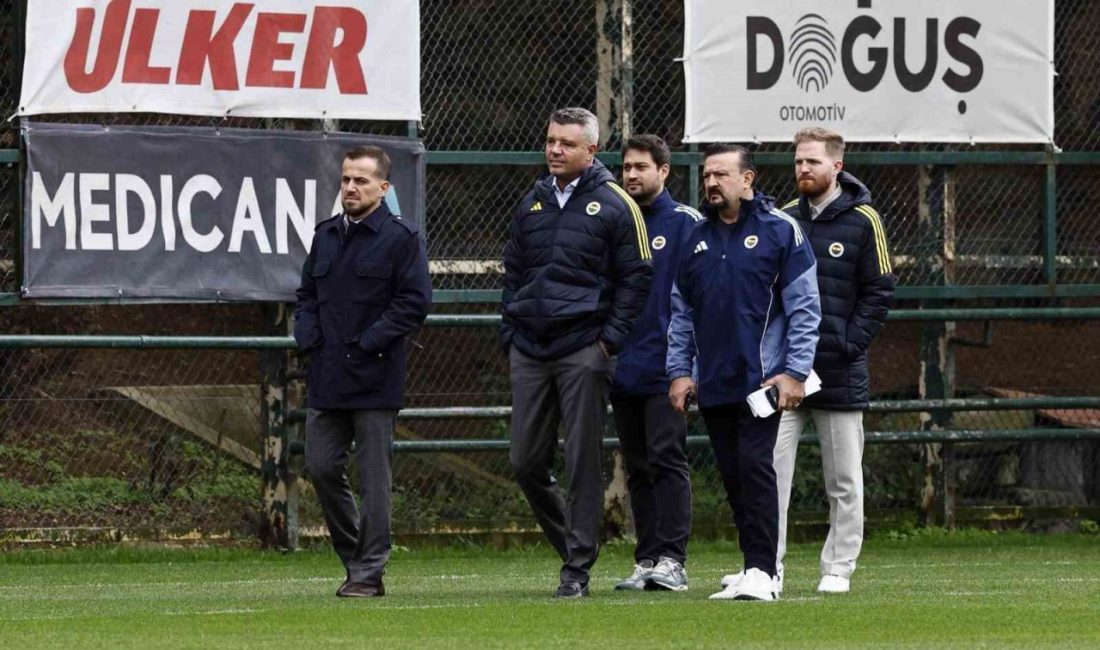 Fenerbahçe’de Başkan Saran idmanı takip etti Fenerbahçe, Trendyol Süper Lig 9. haftasında 19 Ekim Pazar günü
