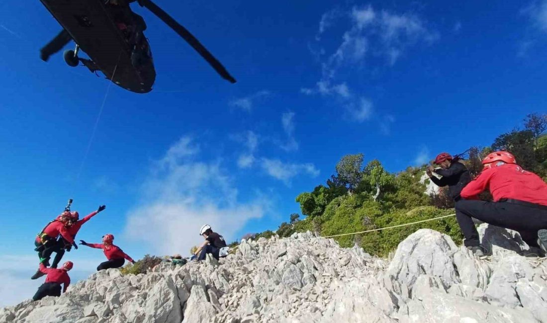 Muğla’nın Fethiye ilçesinde düzenlenen Uluslararası Fethiye-Ölüdeniz Hava Oyunları Festivali sırasında