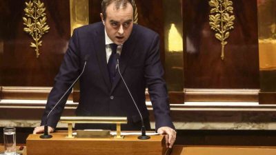 Fransa Başbakanı Sebastien Lecornu, Ulusal Meclis’te yaptığı konuşmada, tartışmalı emeklilik