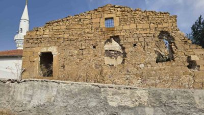Yozgat’ın Sorgun ilçesi Garipler köyündeki tarihi kilise, 300 yıllık tarihiyle