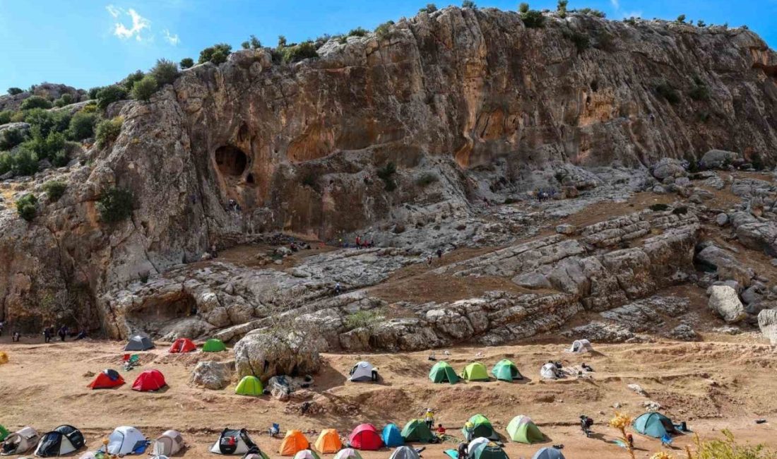Gaziantep Büyükşehir Belediyesi tarafından düzenlenen 5’inci Köklüce Kanyonu Tırmanış Şenliği