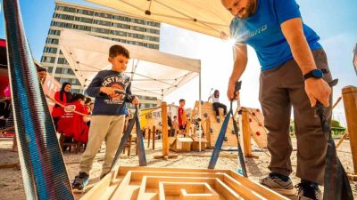 Geleneksel çocuk oyunlarını yeni nesillere tanıtmak ve yaygınlaştırmak amacıyla farklı