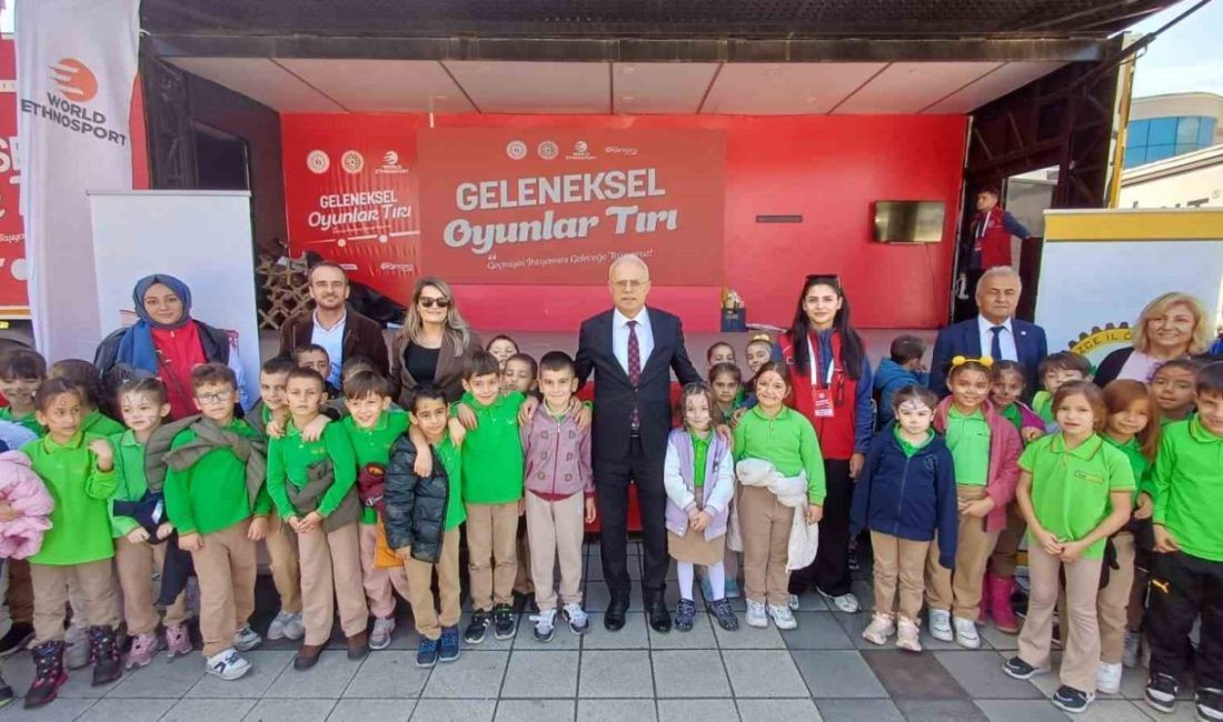 Geleneksel oyunlar tırı Düzce’de Geçmişin ihtişamını geleceğe taşıyan Geleneksel Oyunlar Tırı, Düzce’de öğrencilerle buluştu.