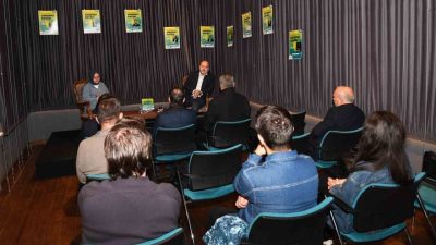 Osmangazi Belediyesi, gençlerin girişimcilik alanında farkındalık kazanmalarını amaçlayan söyleşilerine bir