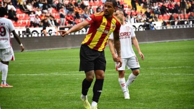 Süper Lig ekiplerinden Kayserispor’un Rus oyuncusu German Onugkha, Samsunspor maçında