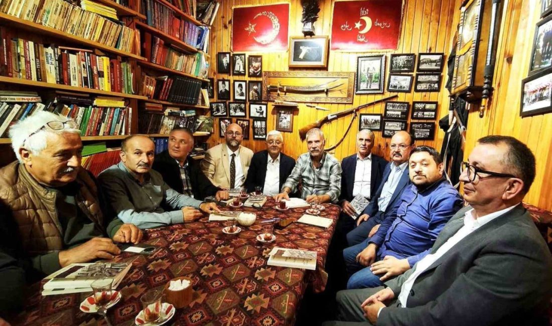 Giresun’da bu kafe müşterilerini zamanda yolculuğa çıkarıyor Giresun’un Hacısiyam Mahallesi’nde faaliyet gösteren bir kafe, hem nostalji hem