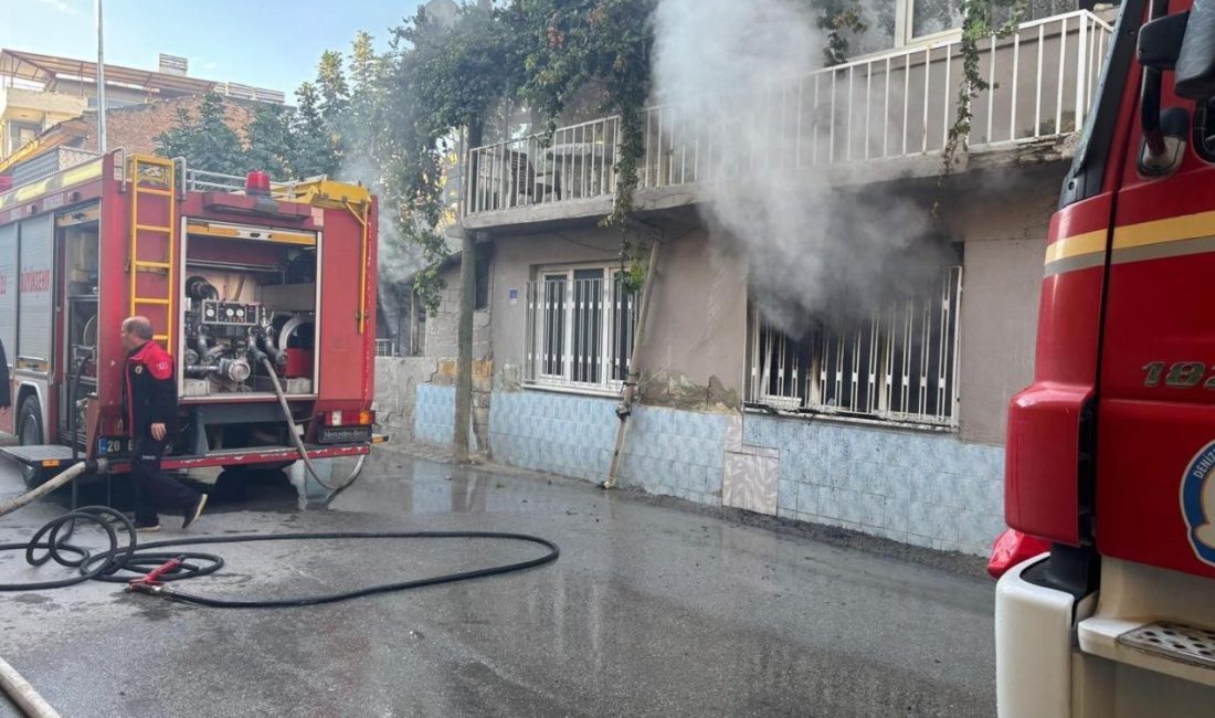 Denizli’de bir anda evi saran yangın itfaiyenin müdahalesiyle söndürüldü. Yangın