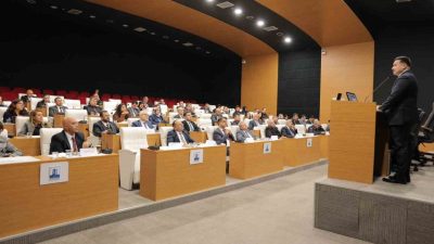 Gökçeada Kaymakamı Osman Acar, Çanakkale Valiliğinin başkanlığında gerçekleştirilen Bağımlılıkla Mücadele