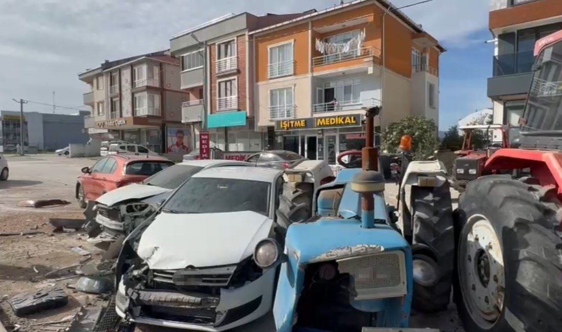 Balıkesir’in Gönen ilçesinde kontrolden çıkan tır, park halindeki 8 araca