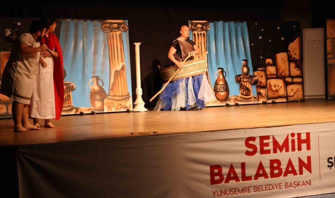 Yunusemre Belediyesi, Altıeylül Kent Sahnesi’nin “Hades’e Yolculuk” adlı oyununu tiyatroseverlerle