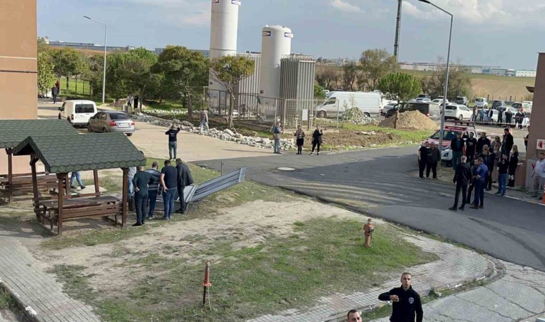 Hastanenin elektrik panolarında korkutan patlama Tekirdağ’da Çorlu Devlet Hastanesi’nde elektrik panolarından yükselen dumanla birlikte küçük