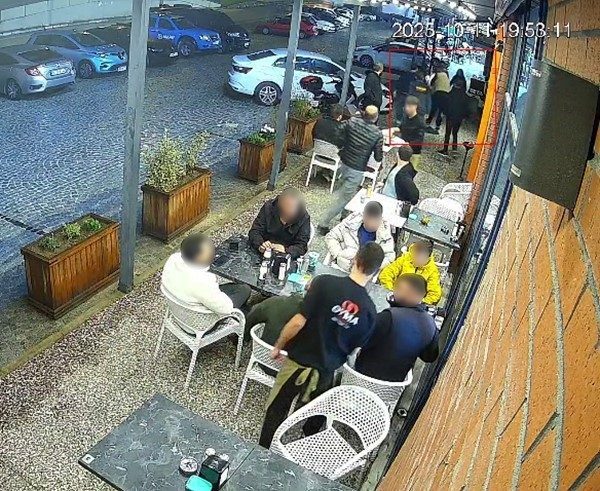 Bursa’da bir restoranda boğazına yemek kaçan kadın yaşamla ölüm arasında