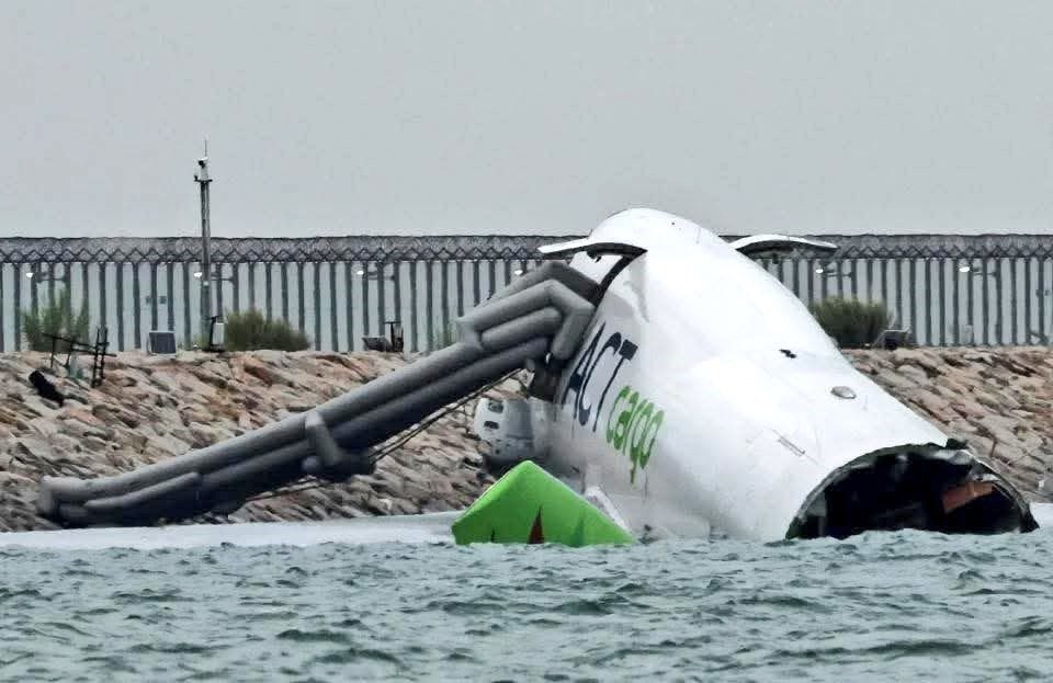 ACT Havayolları’na ait Boeing 747 tipi kargo uçağı Hong Kong’a