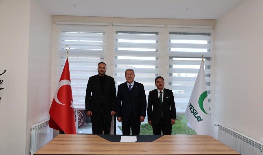 TBMM Milli Savunma Komisyonu Başkanı ve Kayseri Milletvekili Hulusi Akar,