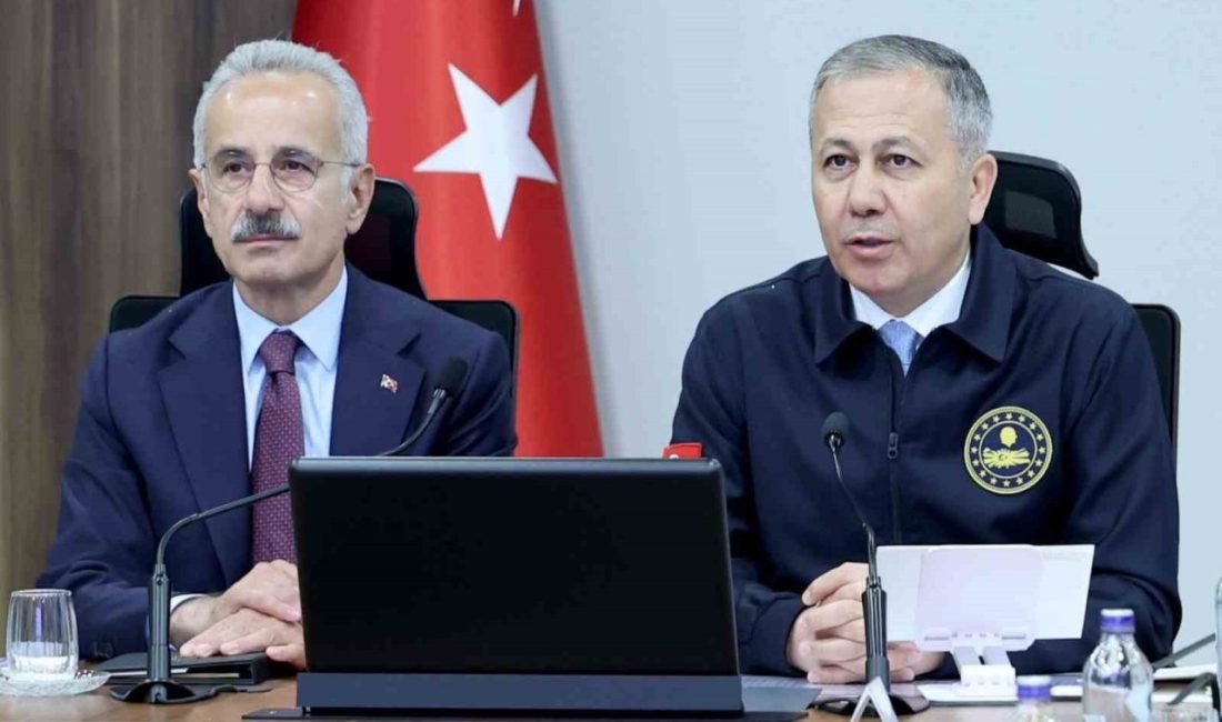 İki bakanlık trafikte anlaşılır ve etkin bir işaretleme sistemi için iş birliği protokolü imzaladı İçişleri Bakanı Ali Yerlikaya, 6 Ekim’de İçişleri Bakanlığı ile Ulaştırma