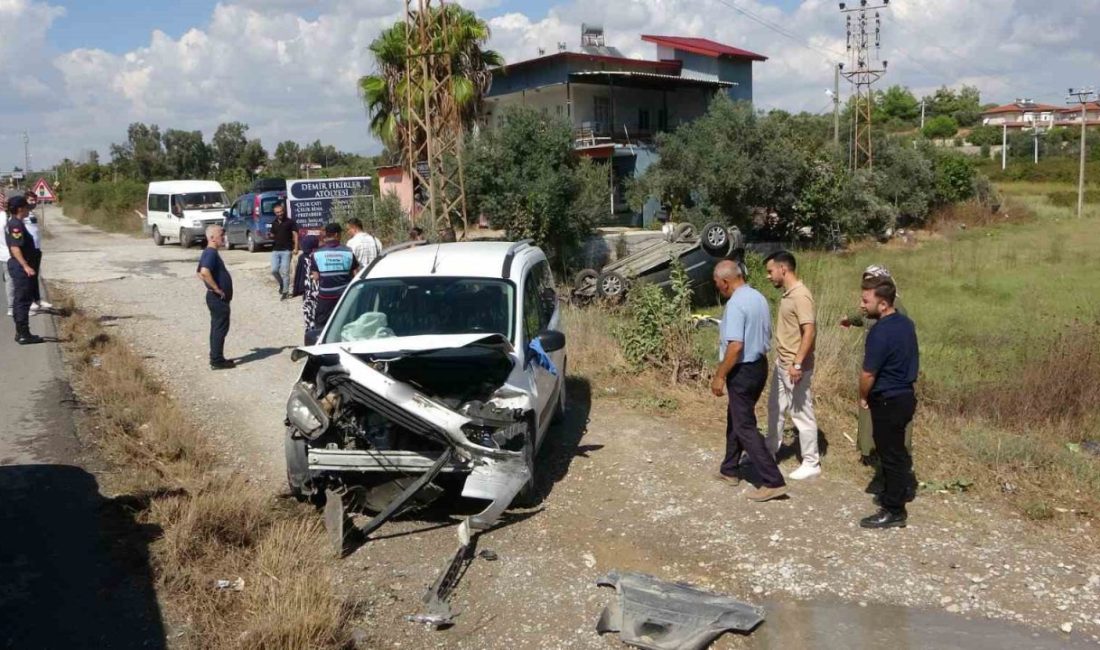 Antalya’nın Manavgat ilçesinde iki hafif ticari aracın çarpışması sonucu meydana