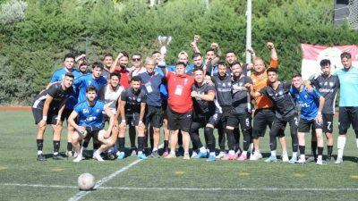 Ilıcaspor’un down sendromlu antrenörü Çağrı Sunay, gösterdiği özveri ve çalışkanlığıyla