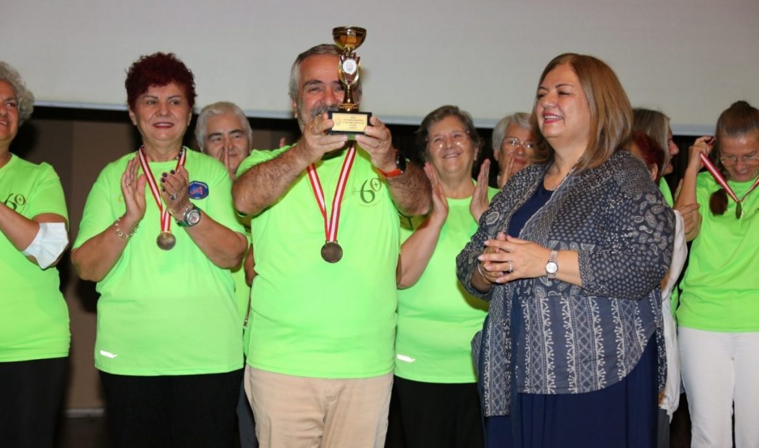 Akdeniz Üniversitesi bünyesinde eğitim veren “60+Tazelenme Üniversitesi”nde 2025-2026 Akademik Yılı